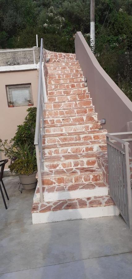Villa George Poros House Esterno foto