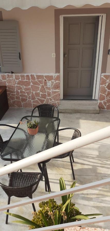 Villa George Poros House Esterno foto